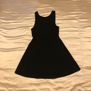 NWOT *FOREVER 21* plain sleeveless black dress